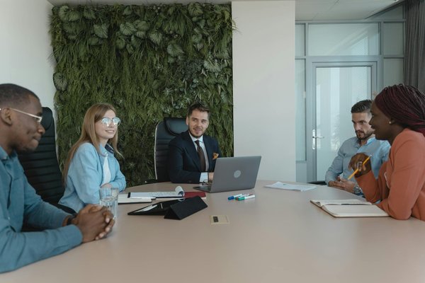 How Can UK Women Innovate Their Wardrobe for Sustainability?